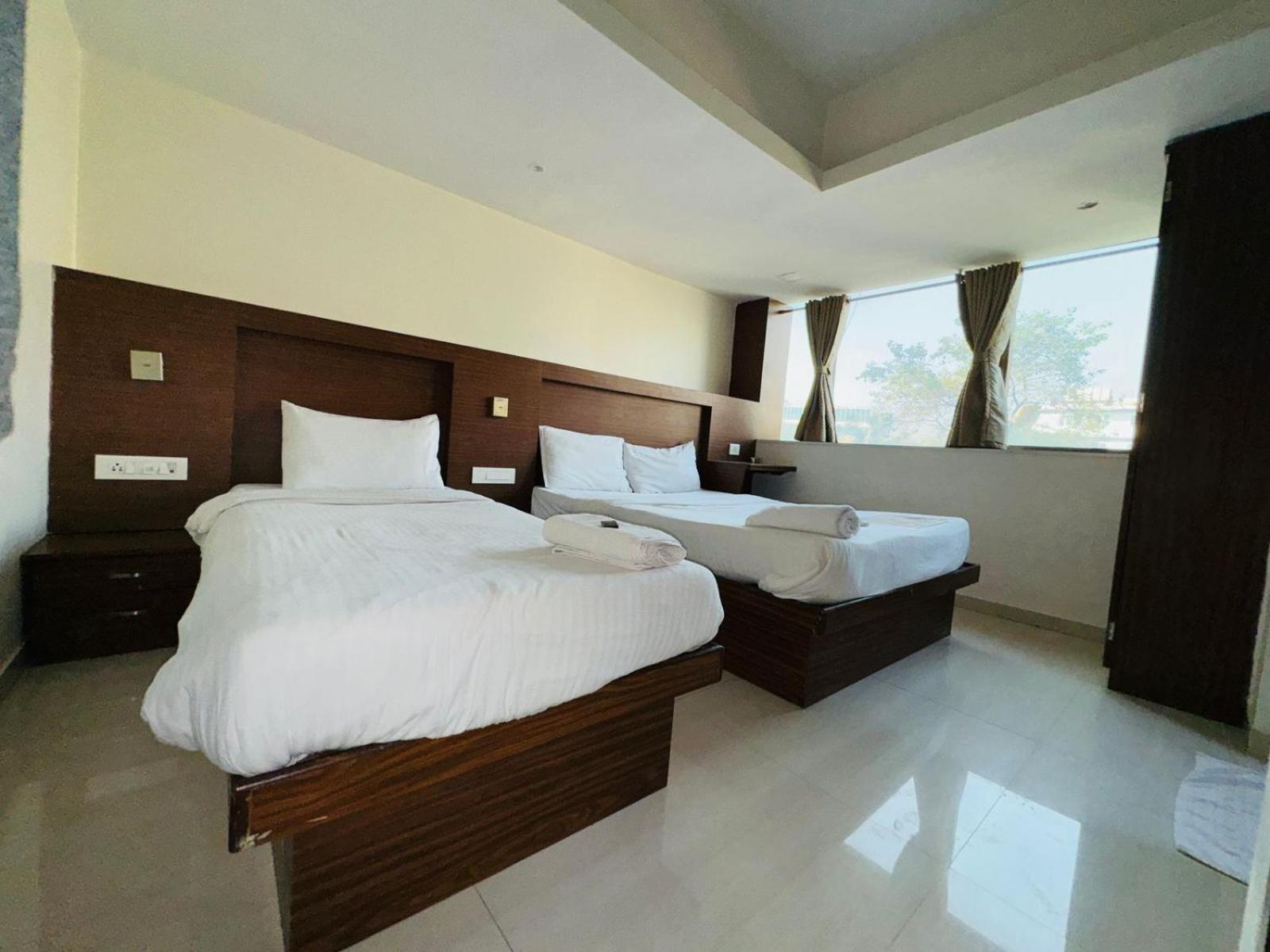 Hotel Artusinn Midc Andheri East Мумбаи Экстерьер фото